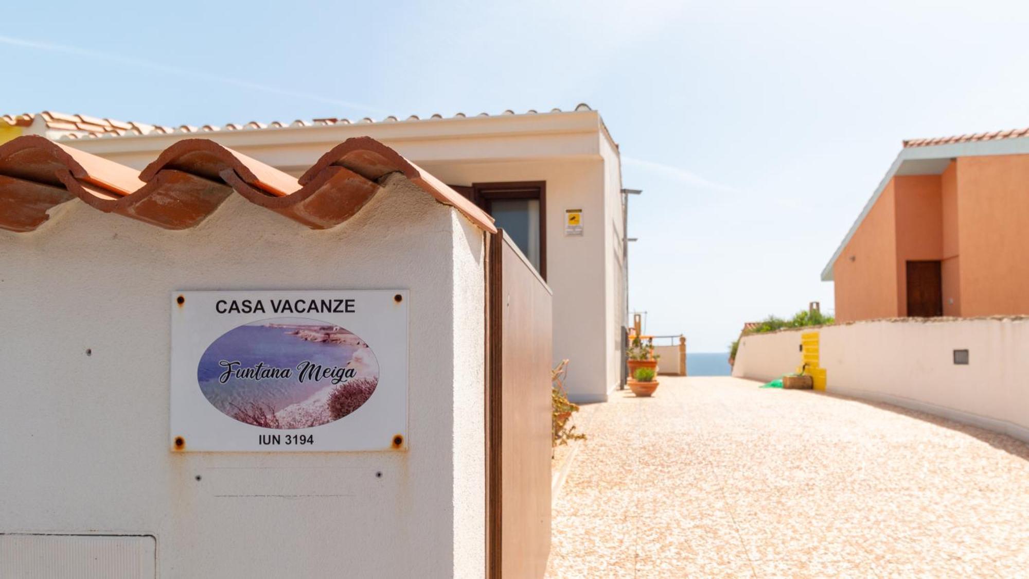 Casa Vacanze Funtana Meiga กาบราส ภายนอก รูปภาพ